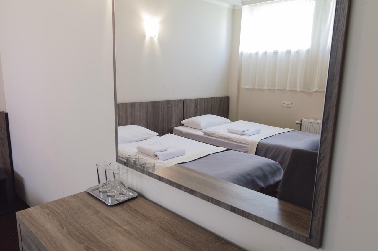 Zinedine Sport-Hotel Uzjhorod Eksteriør billede