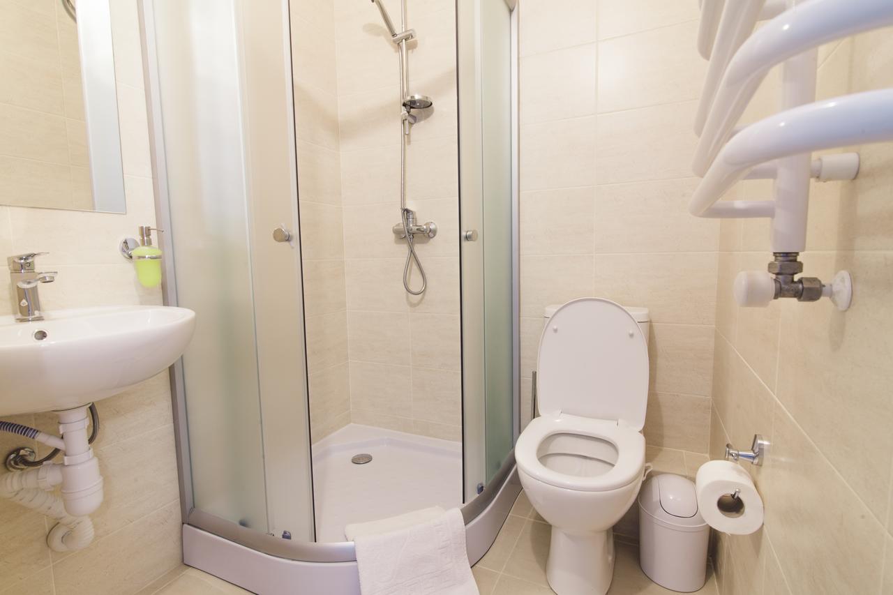 Zinedine Sport-Hotel Uzjhorod Eksteriør billede