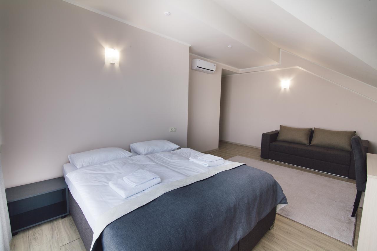 Zinedine Sport-Hotel Uzjhorod Eksteriør billede