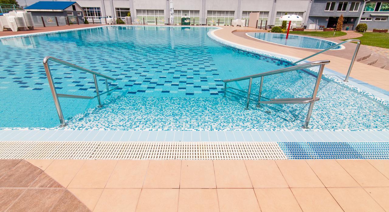 Zinedine Sport-Hotel Uzjhorod Eksteriør billede