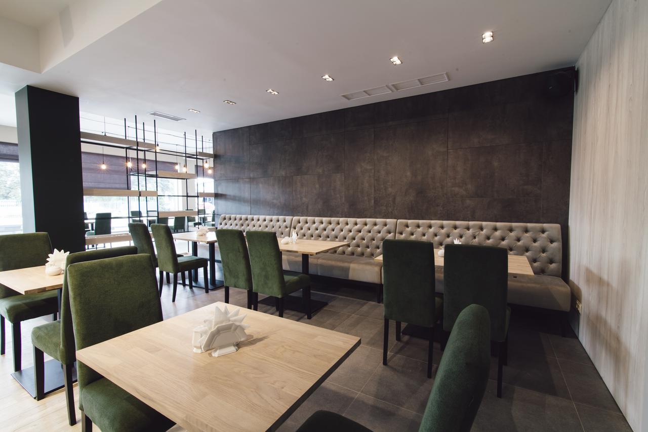 Zinedine Sport-Hotel Uzjhorod Eksteriør billede