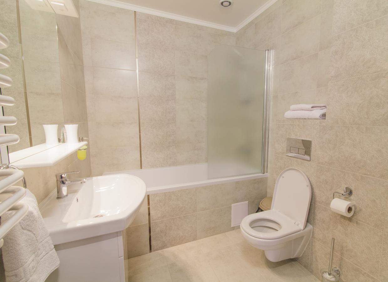 Zinedine Sport-Hotel Uzjhorod Eksteriør billede