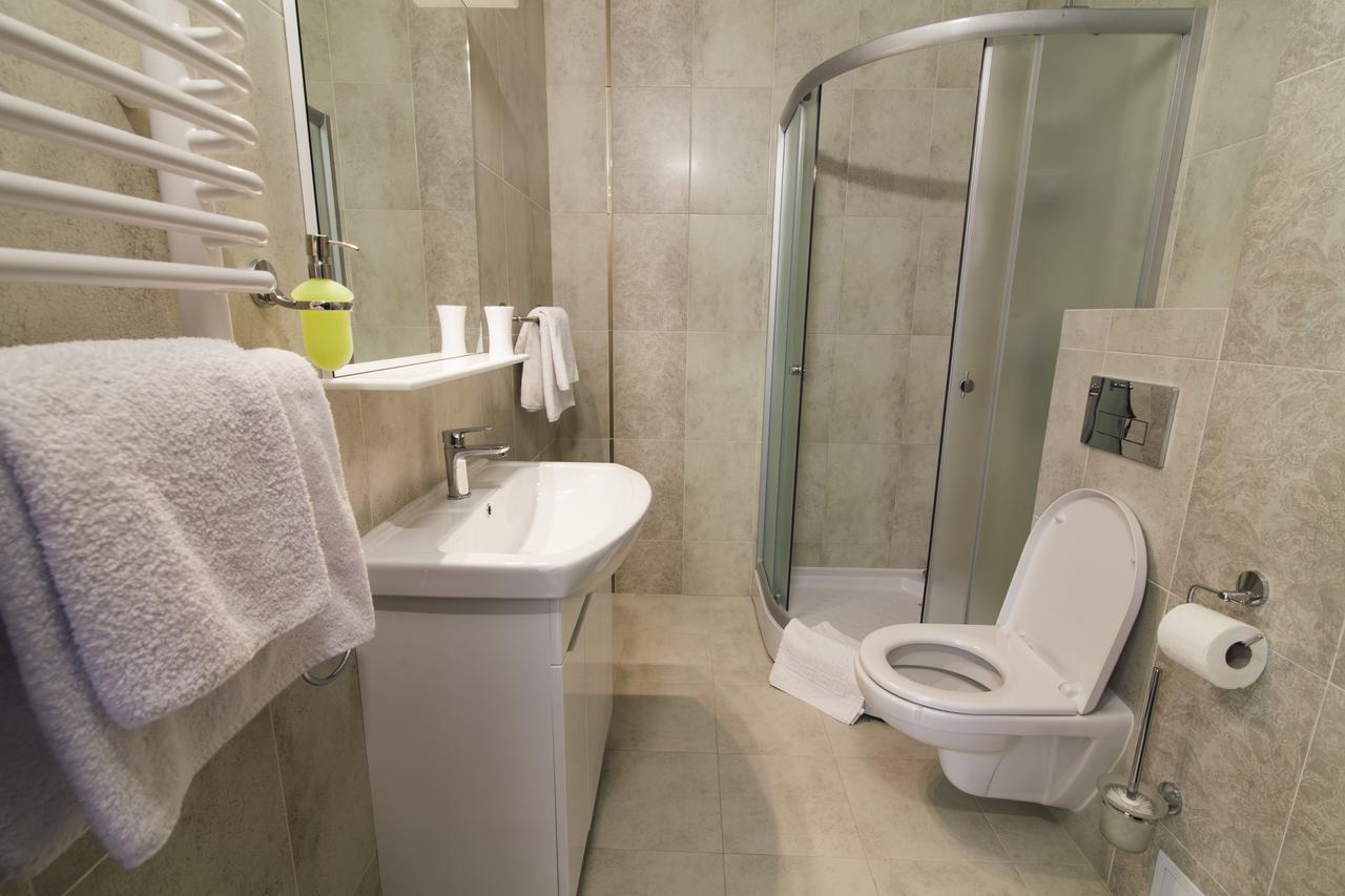 Zinedine Sport-Hotel Uzjhorod Eksteriør billede