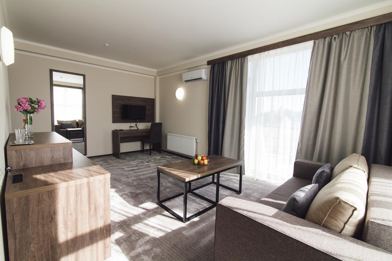 Zinedine Sport-Hotel Uzjhorod Eksteriør billede