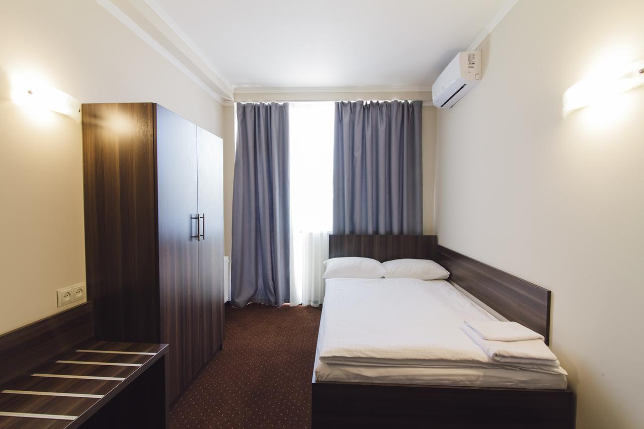 Zinedine Sport-Hotel Uzjhorod Eksteriør billede