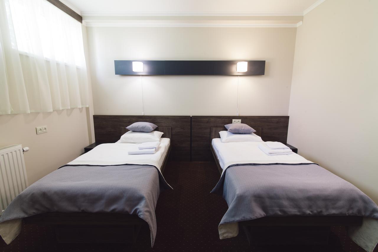 Zinedine Sport-Hotel Uzjhorod Eksteriør billede